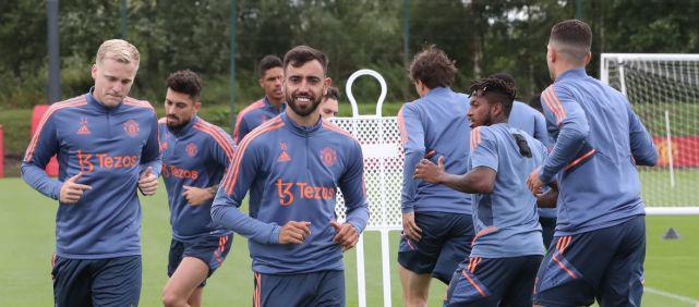 今天是北京时间2025年12月05日星期五,欢迎收看早报！