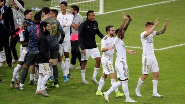 TA：奥赖利首秀表现得游刃有余；安德森很好地控制了比赛节奏