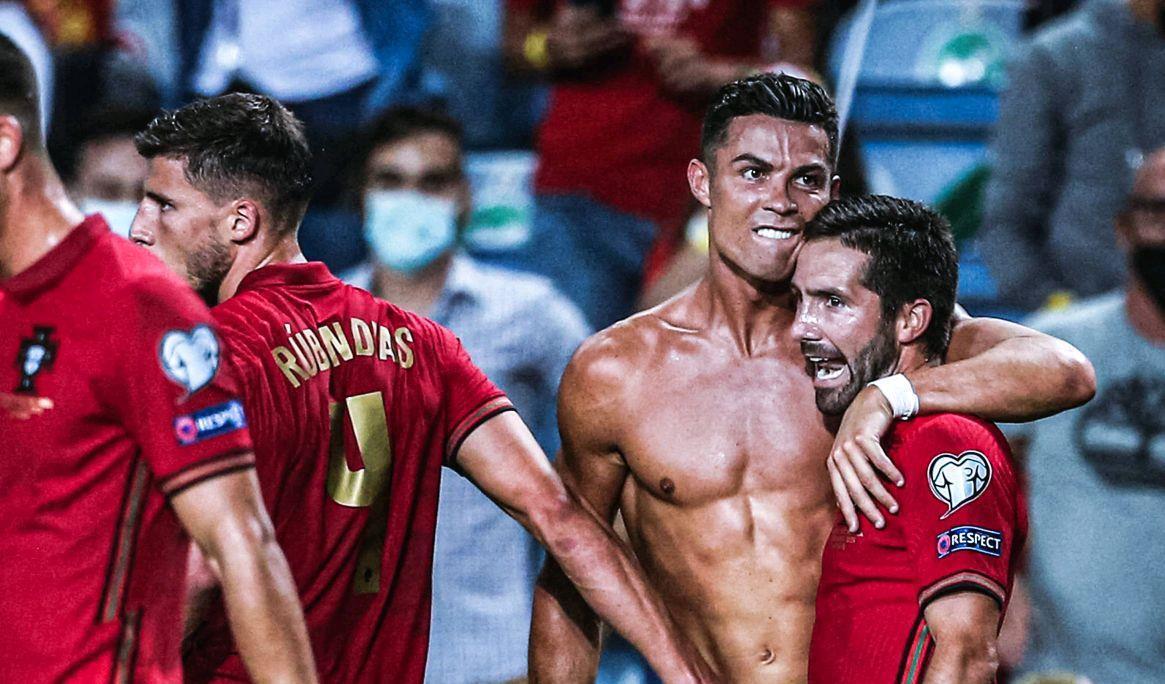 篮球湖人球迷热情支持球队