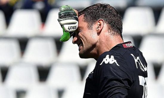 记者：汪士钦这张红牌就是多年来中国足球陋习的真实写照