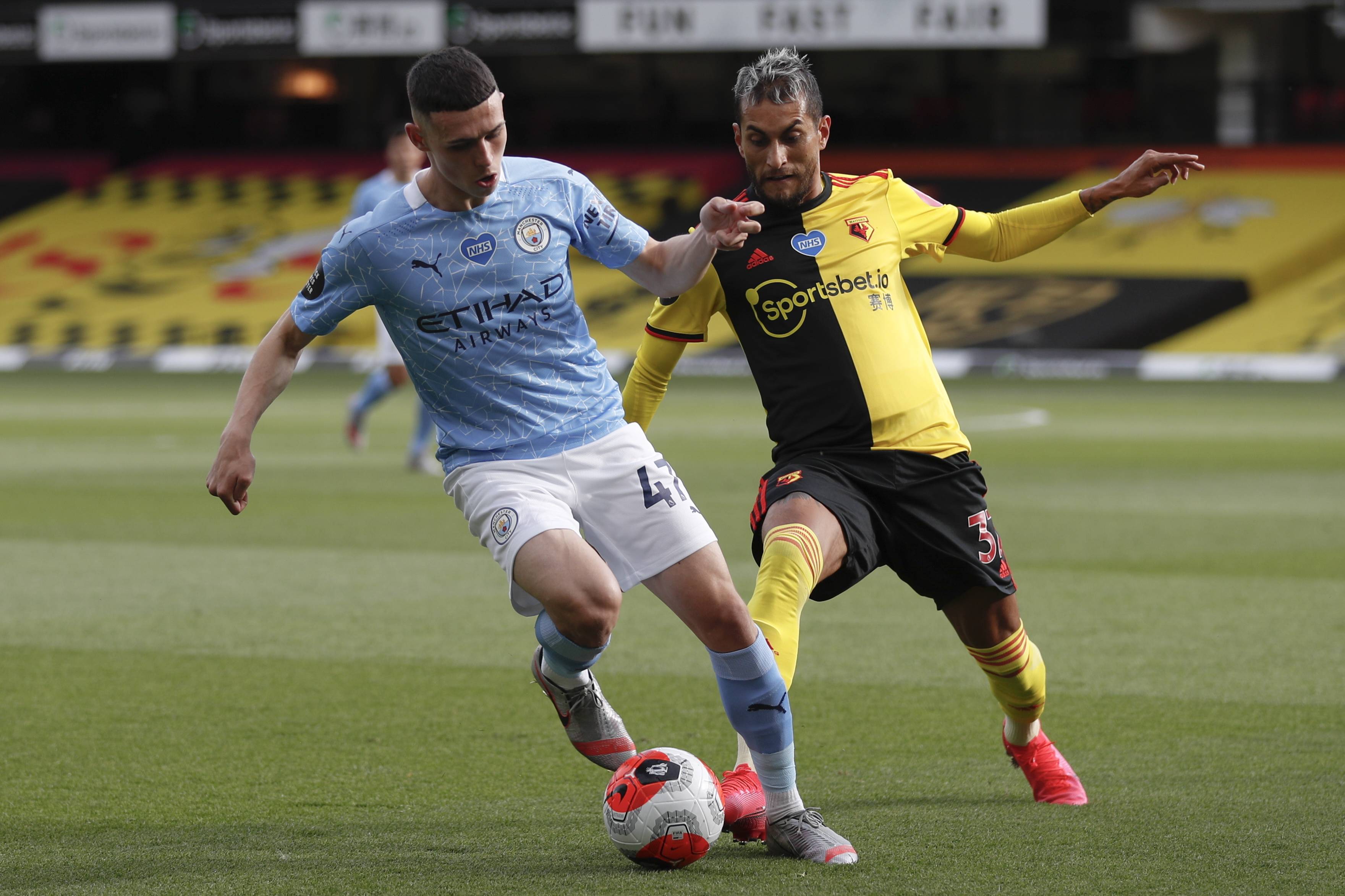 邓加：巴西94年就有欧洲风格；巴西足球DNA是克服生活的逆境（邓加：94年那支巴西已现欧式风格，巴西足球的DNA是战胜生活逆境）