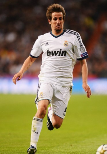 西甲战报：亚马尔传射，奥尔莫双响，巴塞罗那3-1阿拉维斯（西甲：亚马尔传射，奥尔莫梅开二度，巴萨3-1力克阿拉维斯）