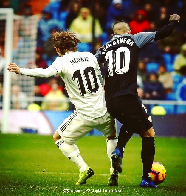 世体：欧足联检查员全面审查诺坎普，确认其可以举办欧冠比赛（世体：欧足联督察完成对诺坎普的全面评估，认定其可承办欧冠赛事）