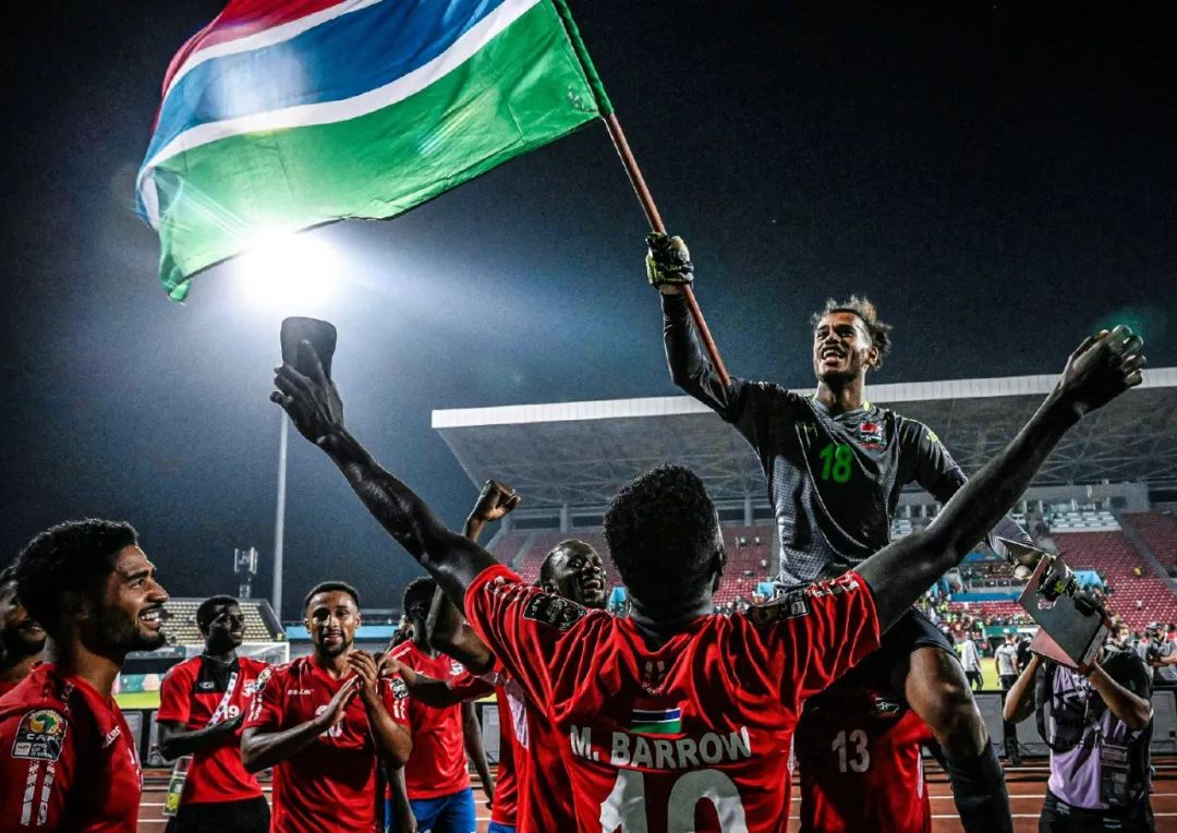 0-0，40岁阿森纳旧将染红+少2人都不输，西甲倒数第一逼平马略卡（0-0！西甲垫底队少两人仍不败，40岁阿森纳旧将染红逼平马略卡）