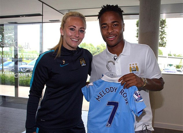 西甲第19轮巴萨主场3-1逆转马竞 奥尔莫进球（西甲第19轮：巴萨主场3-1翻盘马竞，奥尔莫建功）